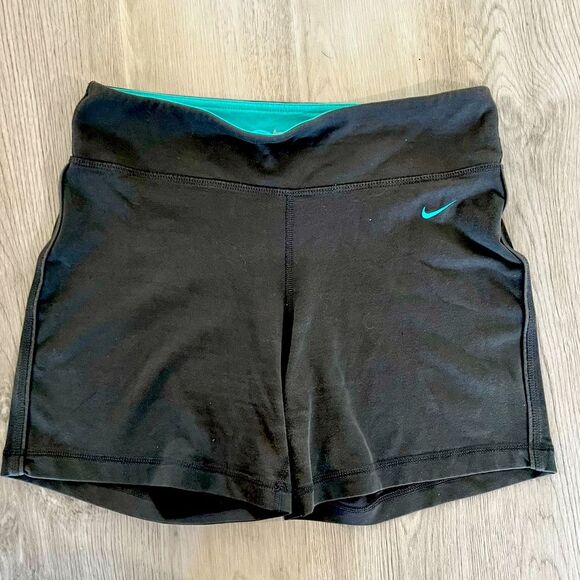NIKE Dri-Fit Black & Teal Workout Shorts 5” Inseam Size Medium - Picture 1 of 5